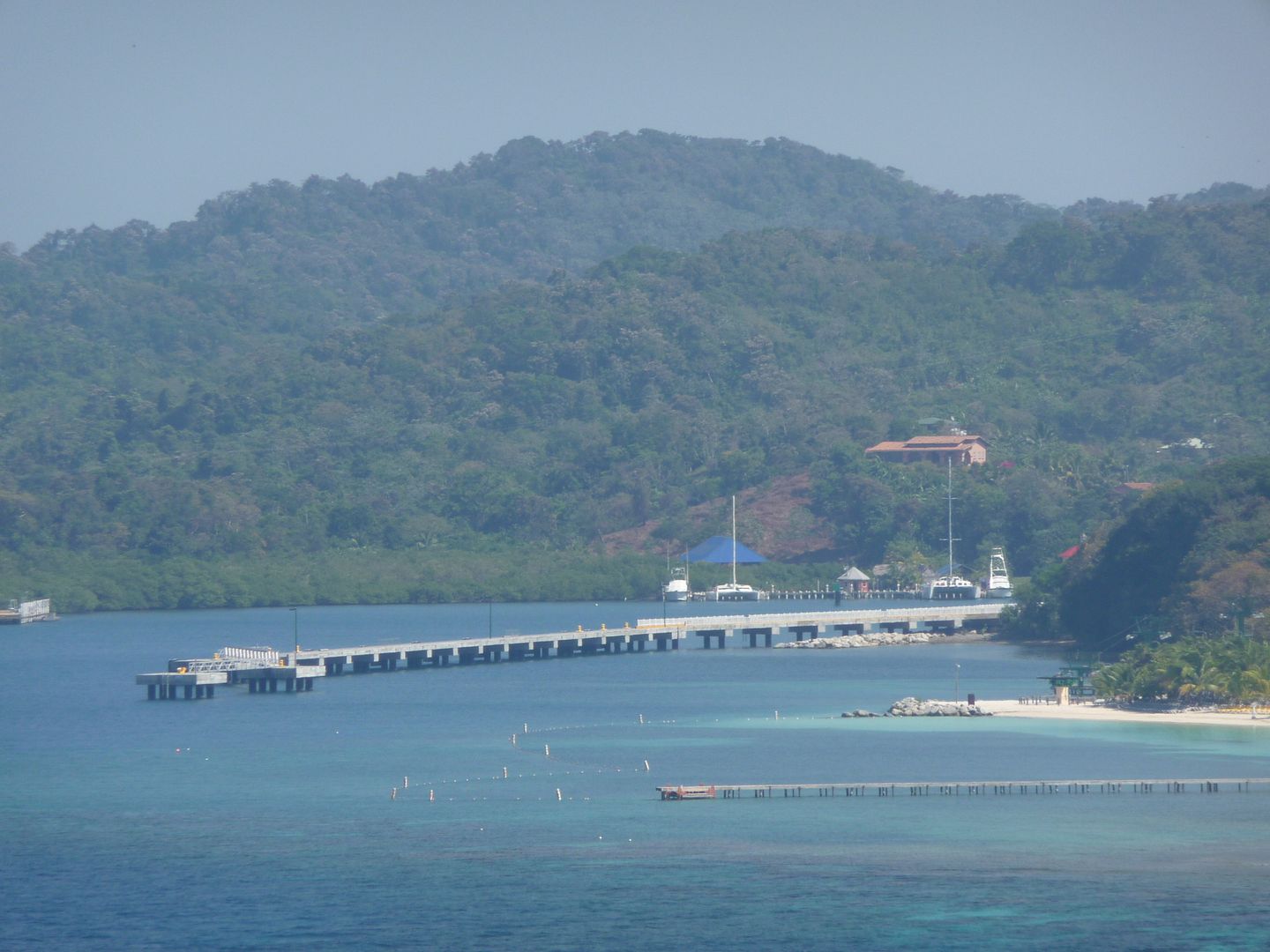 April13-01Roatan.jpg