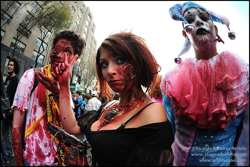 Zombies (Fotos Propias) Zombies (Fotos Propias)
