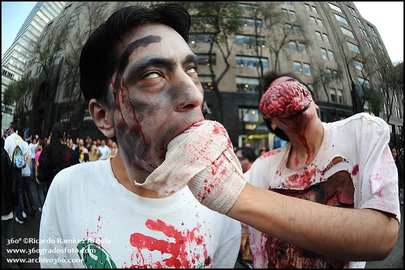 Zombies (Fotos Propias) Zombies (Fotos Propias)