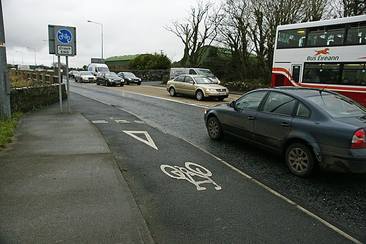 Crap-dangerous-cycle-path-Parkmore.jpg