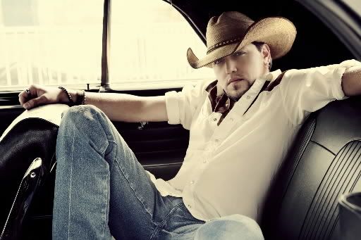 6937_jason-aldean-in-car.jpg