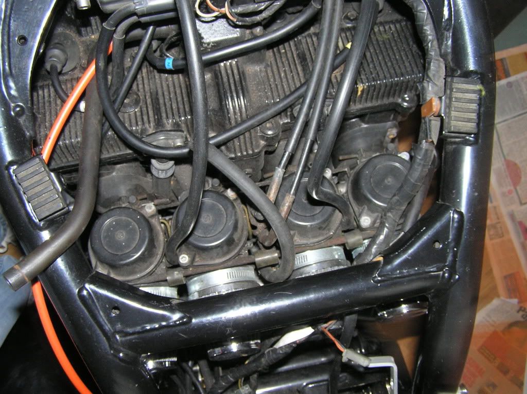 fuel pipe location please bandit 1200 mk 1