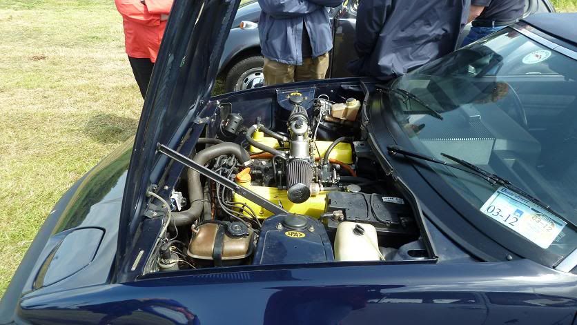 TR8EngineBay.jpg