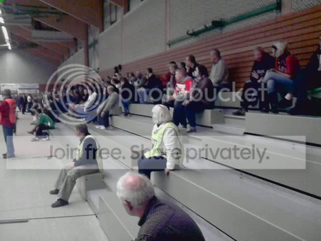 http://i1089.photobucket.com/albums/i343/Steffen_Panse/P090112_1802.jpg