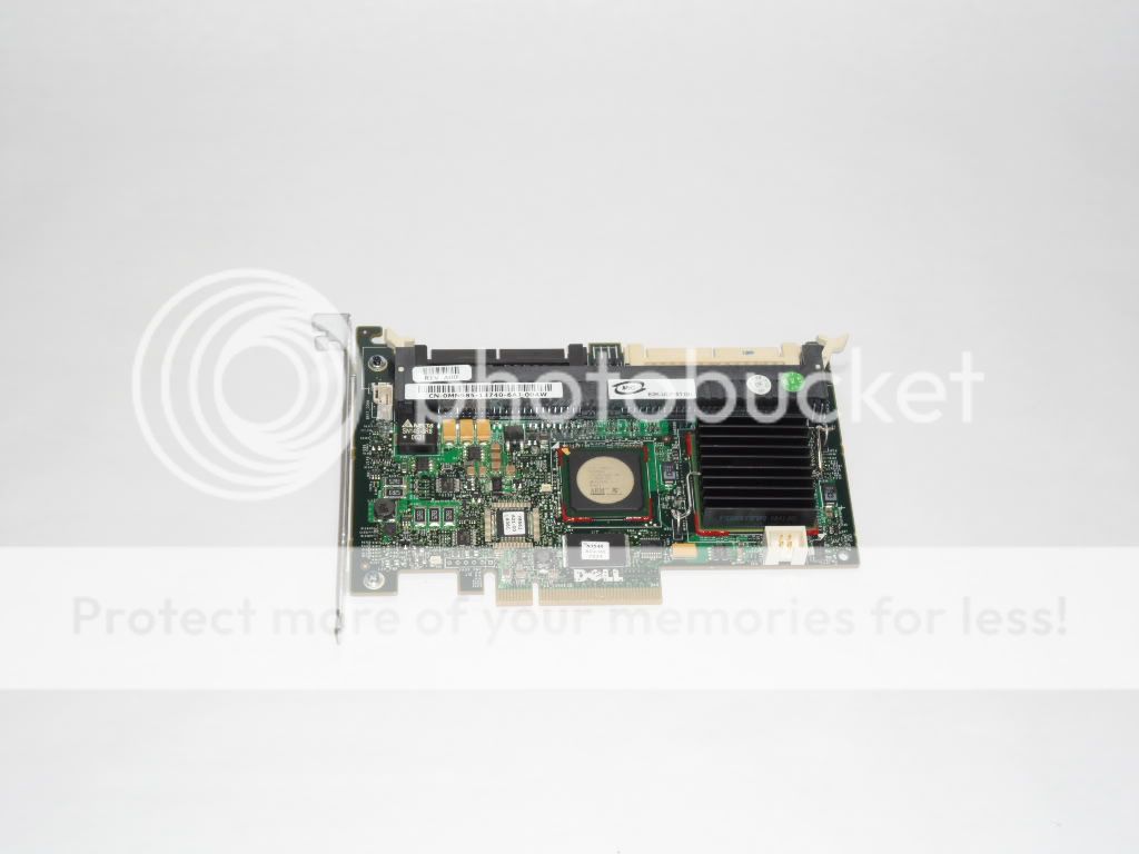 Dell PERC5/i SAS RAID Controller MN985 0MN985  