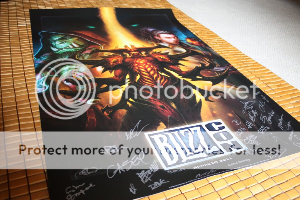   2011 Signed Official Souvenir Poster Diablo 3, Starcraft 2, WoW  